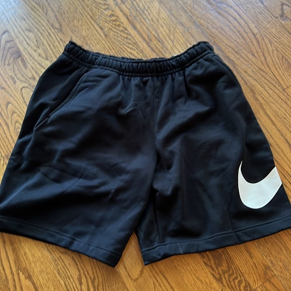 NWT Black NIKE Knee Length Sweatpants Cotton Shorts Size L and XL - Picture 2 of 3
